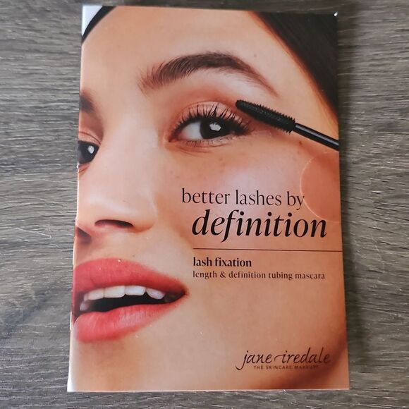 Colorful Cosmetic Bag Power Bundle Of Mascara & Skincare Beauty Products NEW - Picture 3 of 12